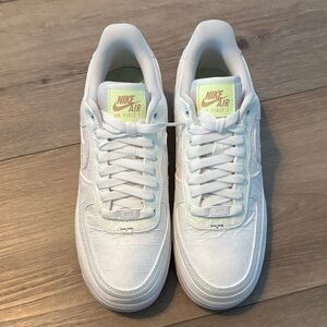 Nike WMNS AIR FORCE 1 ‘07 PRM Artic Punch/Sesame Limited Edition